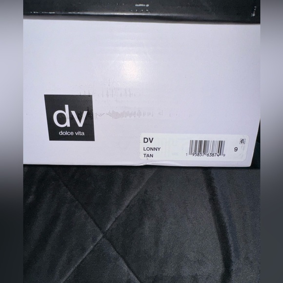 Dolce Vita Ankle Platform Boots - Picture 8 of 8